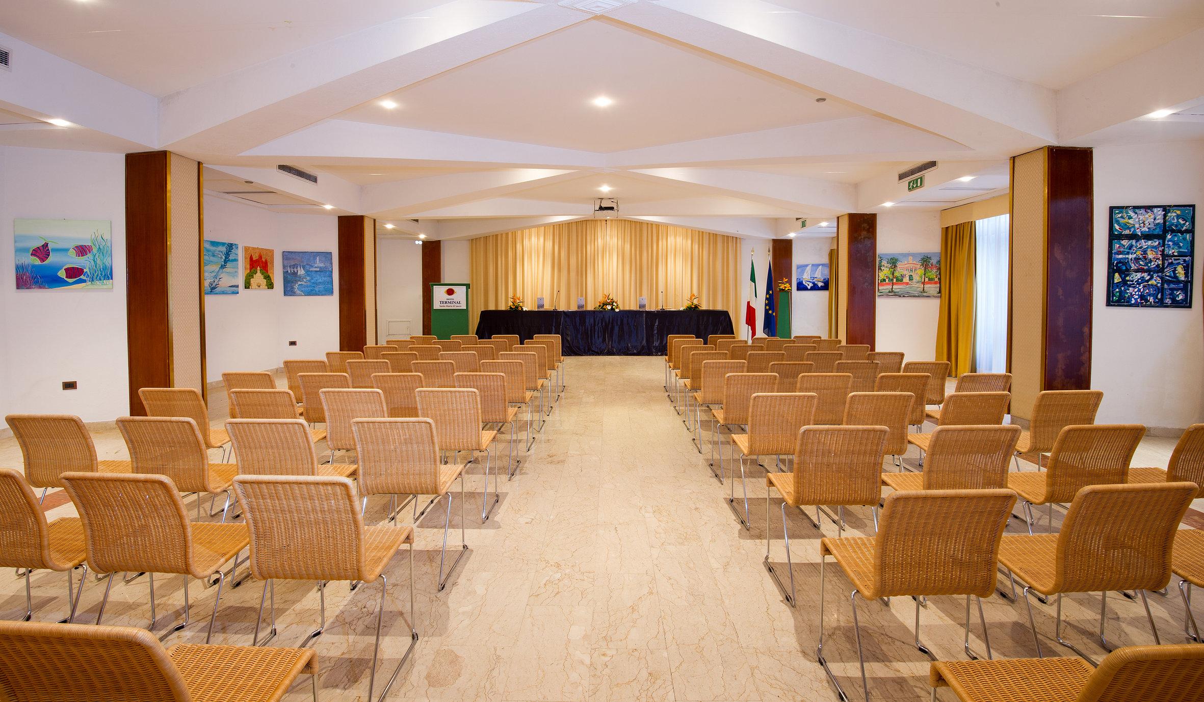 Hotel Terminal - Caroli 3*